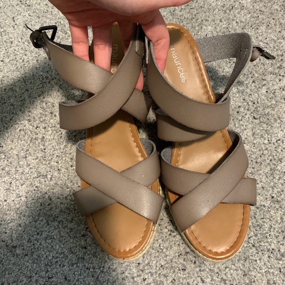 Maurice’s Beige Cork Wedges - Picture 2 of 3